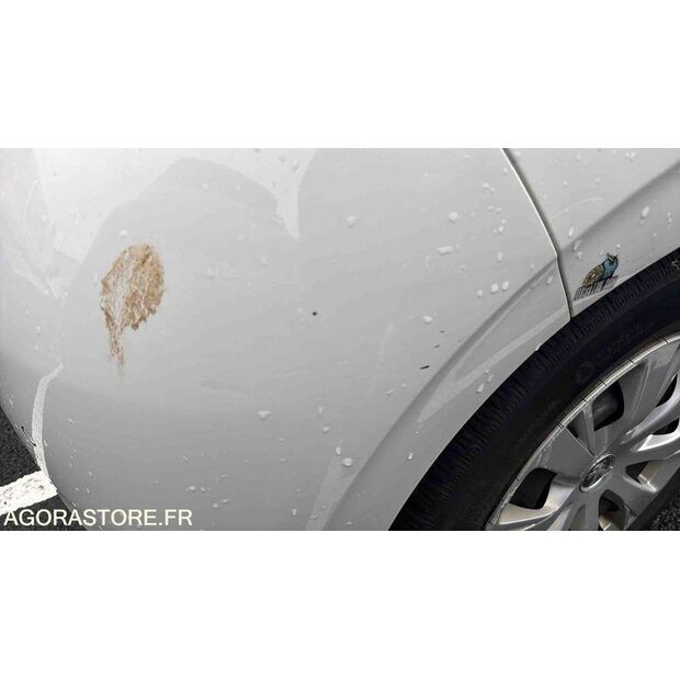 2018 Peugeot 208-46748012