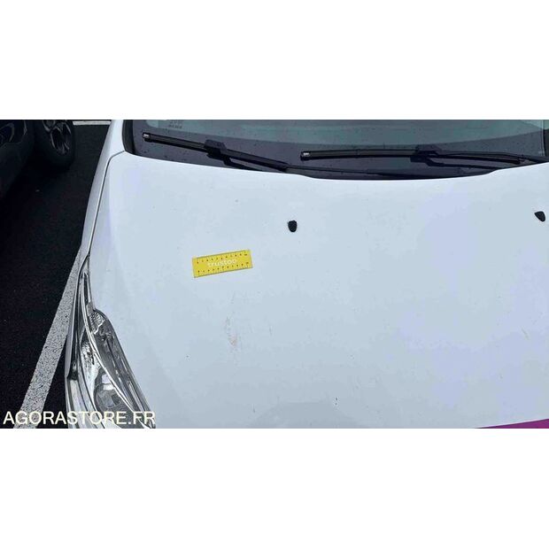 2018 Peugeot 208-46748015