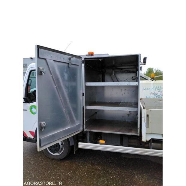 2013 Renault Maxity-46748023