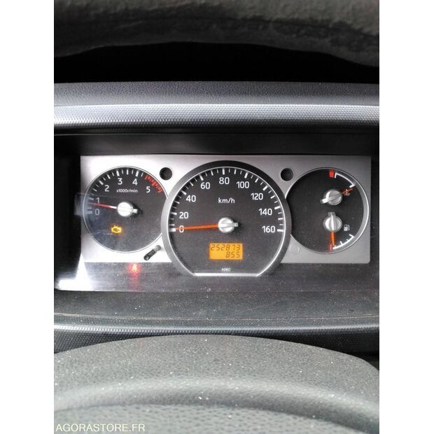 2013 Renault Maxity-46748025