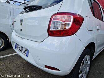 2016-dacia-sandero-1444949-46748046