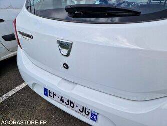 2016-dacia-sandero-1444949-46748047