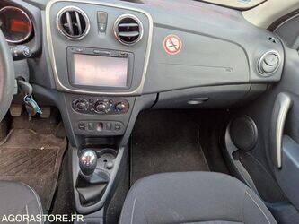 2016-dacia-sandero-1444949-46748056