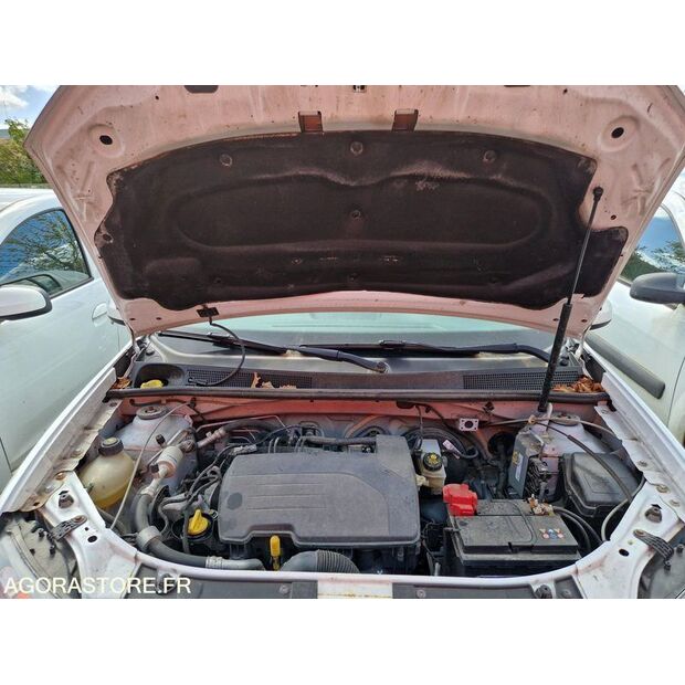 2016 داسيا SANDERO-46748058