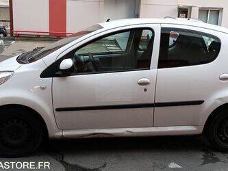 2011-peugeot-107-1444950-46748060