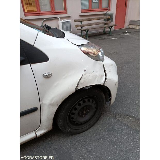 2011 بيجو 107-46748066