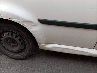 2011-peugeot-107-1444950-46748067