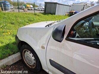 2012-dacia-logan-1444952-46748113