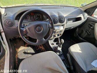 2012-dacia-logan-1444952-46748114