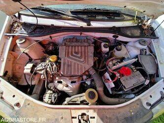 2012-dacia-logan-1444952-46748119