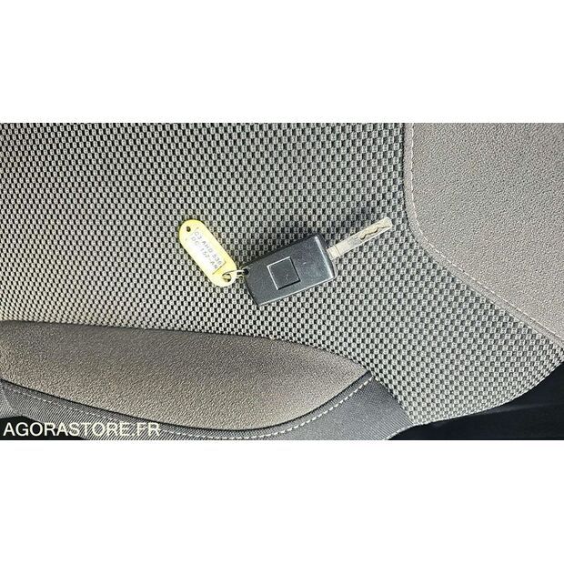 2014 سيتروين C3-46748128