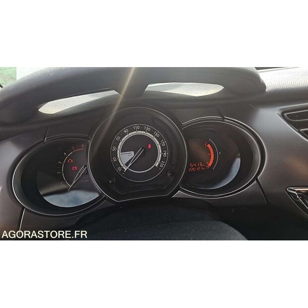 2014 سيتروين C3-46748142