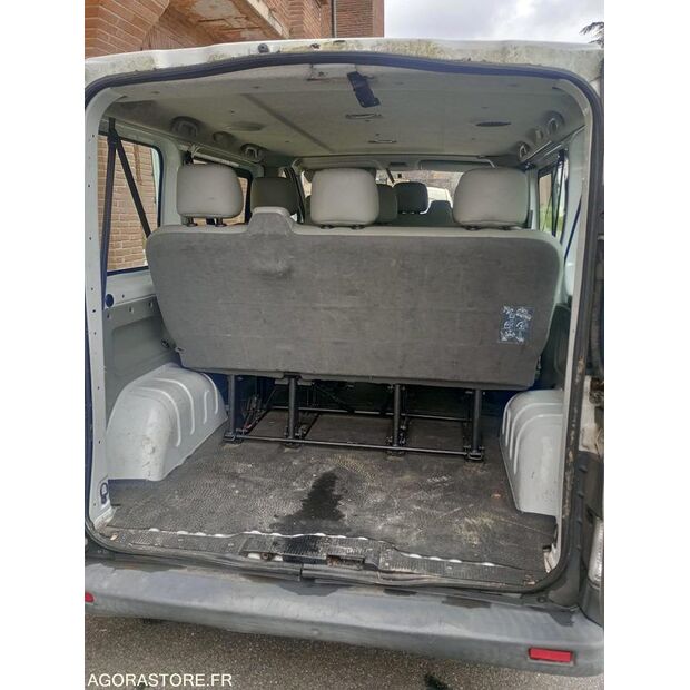 2004 Renault Trafic-46748170