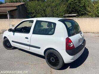 2006-renault-clio-1444959-46748222