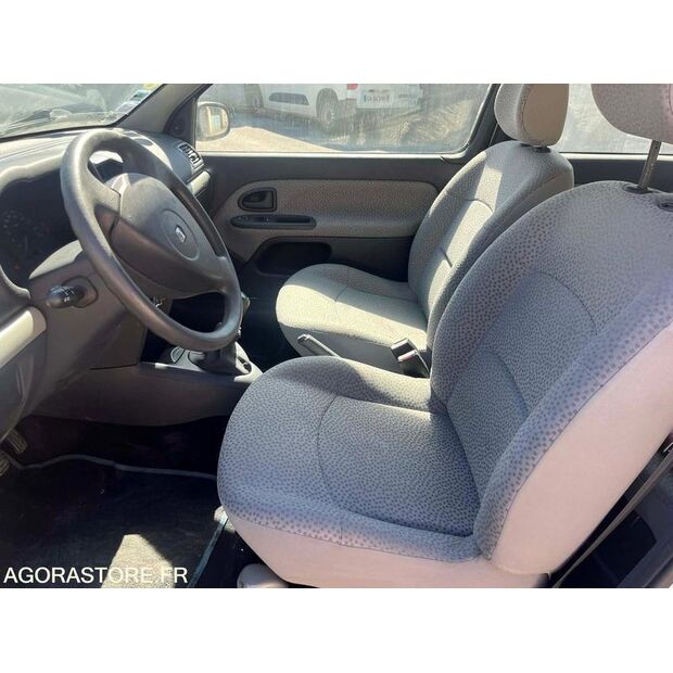 2006 رينو Clio-46748225