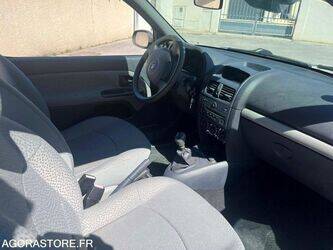 2006-renault-clio-1444959-46748226