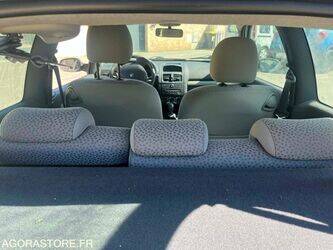 2006-renault-clio-1444959-46748227