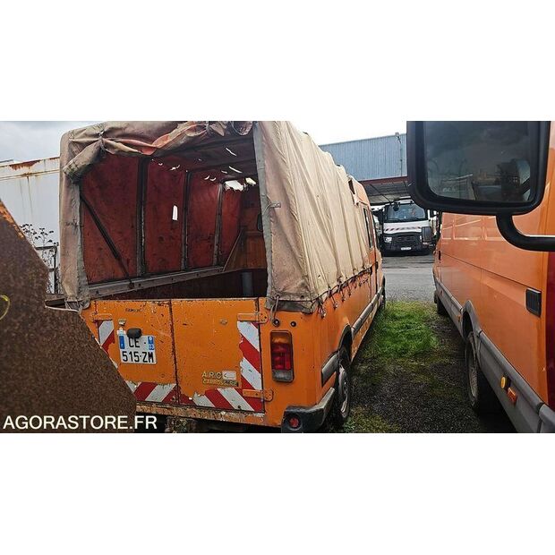2004 Renault Master-46748294