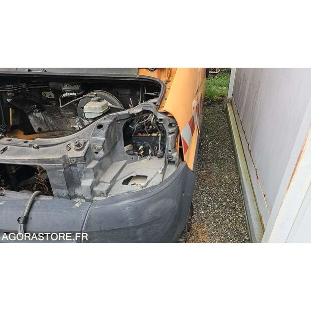 2004 Renault Master-46748296