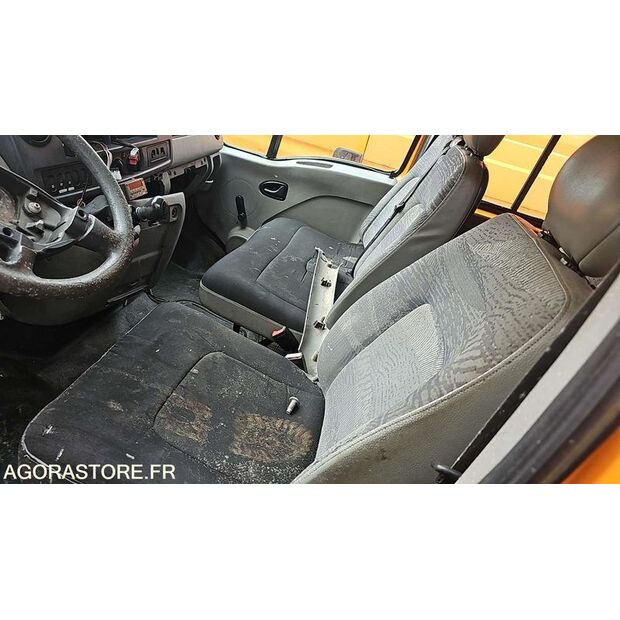 2004 Renault Master-46748298