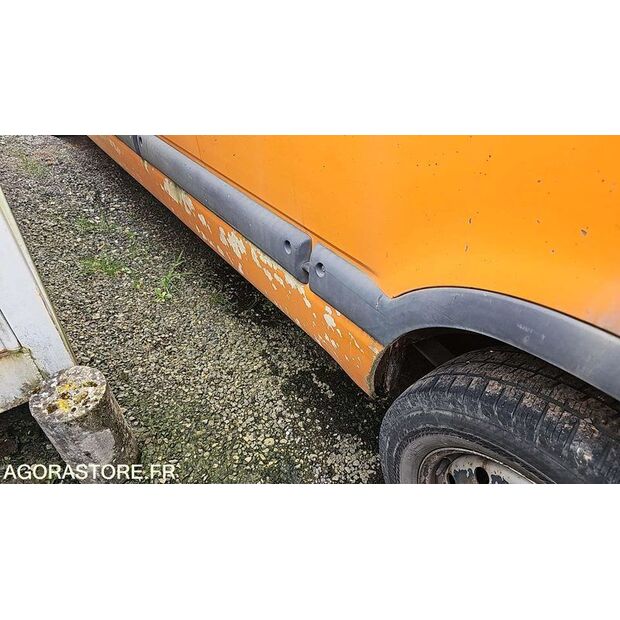 2004 Renault Master-46748299