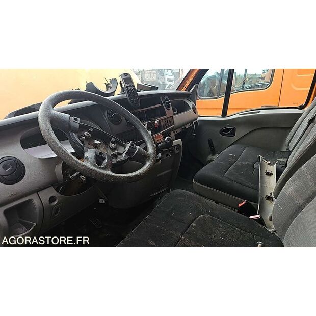 2004 Renault Master-46748306