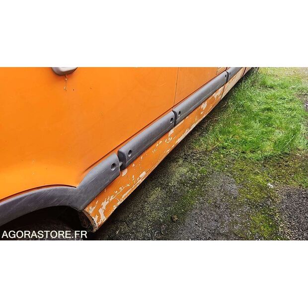 2004 Renault Master-46748318