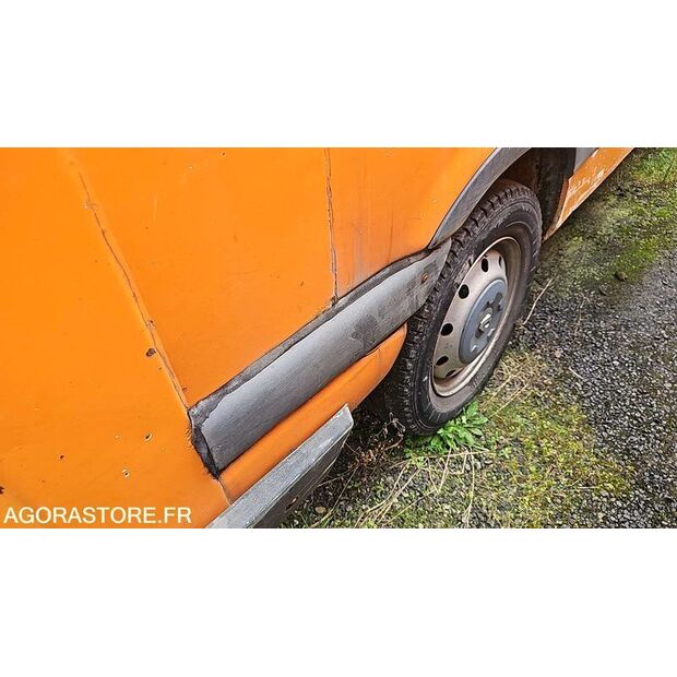 2004 Renault Master-46748324