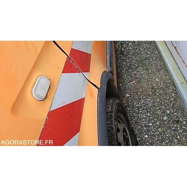 2004 Renault Master-46748329