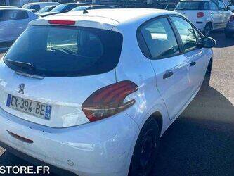 2018-peugeot-208-1444970-46748391