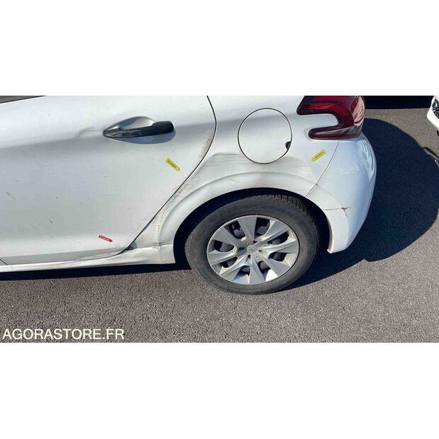 2018 بيجو 208-46748393