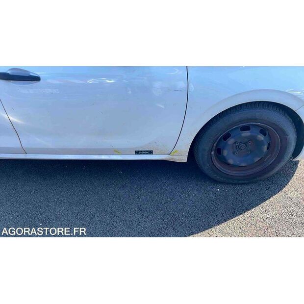 2018 بيجو 208-46748395