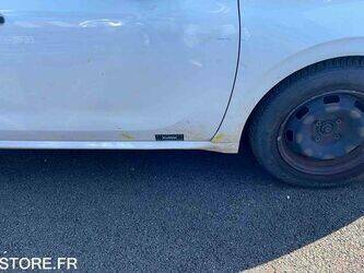 2018-peugeot-208-1444970-46748395