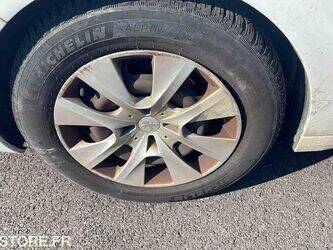 2018-peugeot-208-1444970-46748402