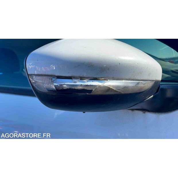 2018 بيجو 208-46748404