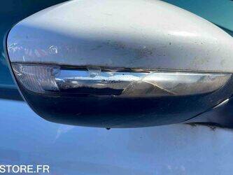 2018-peugeot-208-1444970-46748404