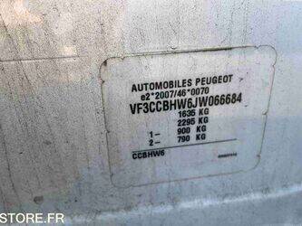 2018-peugeot-208-1444970-46748405