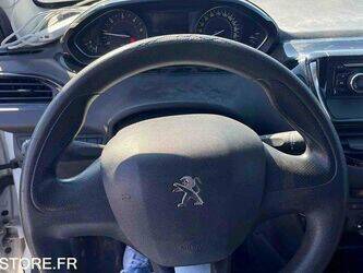 2018-peugeot-208-1444970-46748406