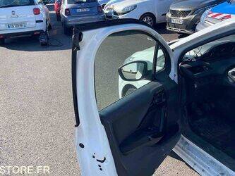 2018-peugeot-208-1444970-46748408