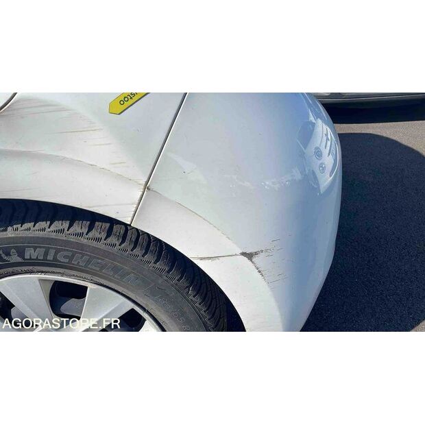 2018 بيجو 208-46748409