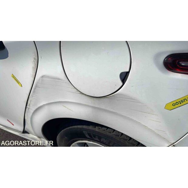 2018 بيجو 208-46748416