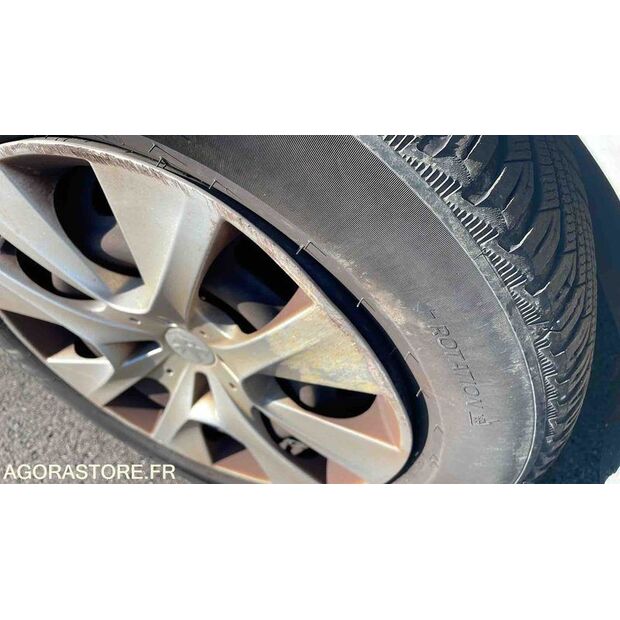 2018 بيجو 208-46748419