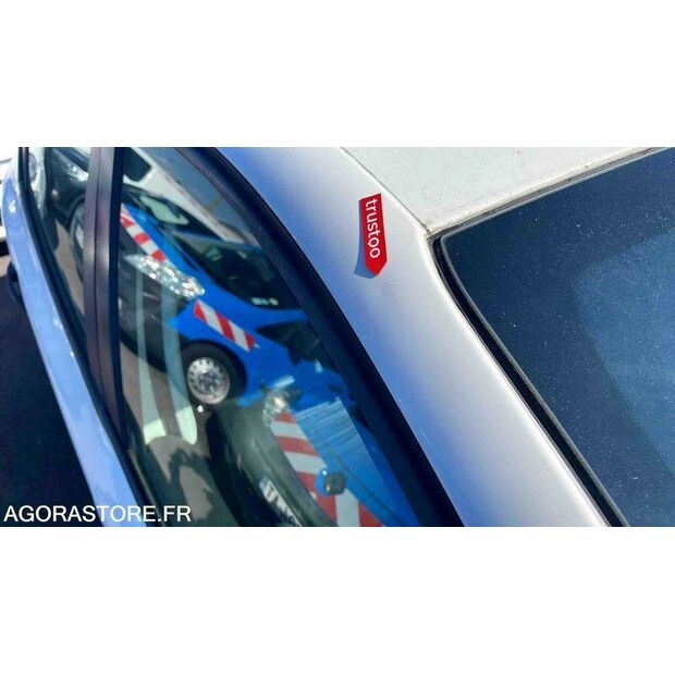 2018 بيجو 208-46748421