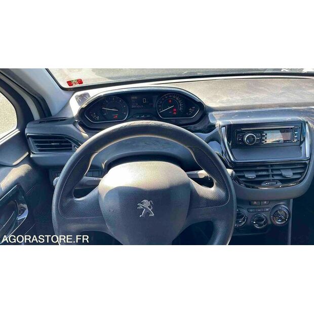 2018 بيجو 208-46748425