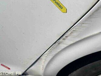 2018-peugeot-208-1444970-46748428