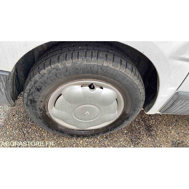 2012 رينو Trafic-46748504