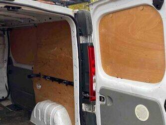 2012-renault-trafic-1444977-46748512