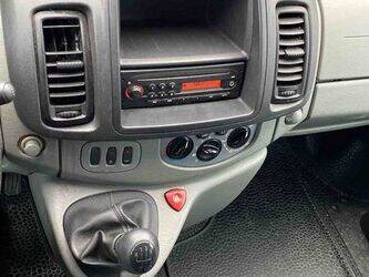 2012-renault-trafic-1444977-46748519