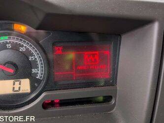 2013-renault-premium-1444980-46748575