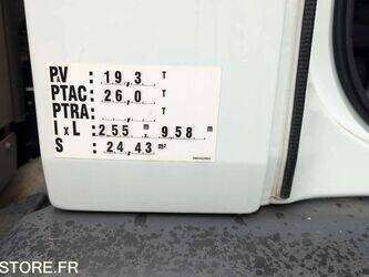 2013-renault-premium-1444980-46748580